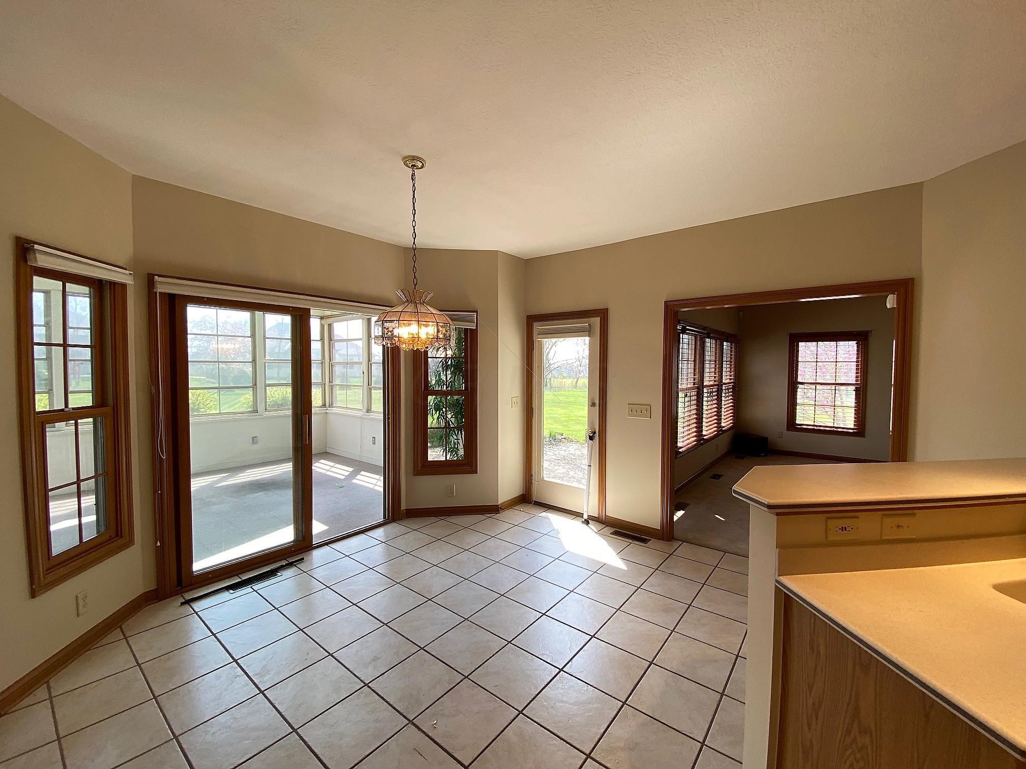 6890 Lewis Center Road Galena, OH 43021 - Photo 13 of 31 Gallery Image 13