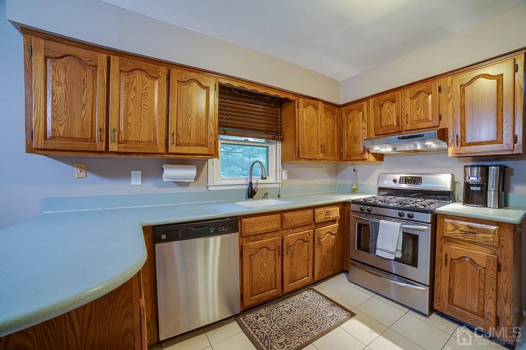 504 Major Road Dayton, NJ 08810 - Photo 6 of 18 Gallery Image 6
