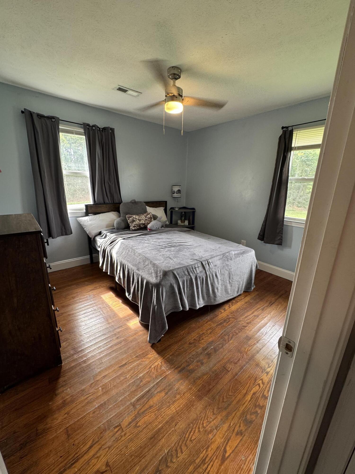 305 Glover Road Jamestown, KY 42629 - Photo 22 of 44 secondary bedroom