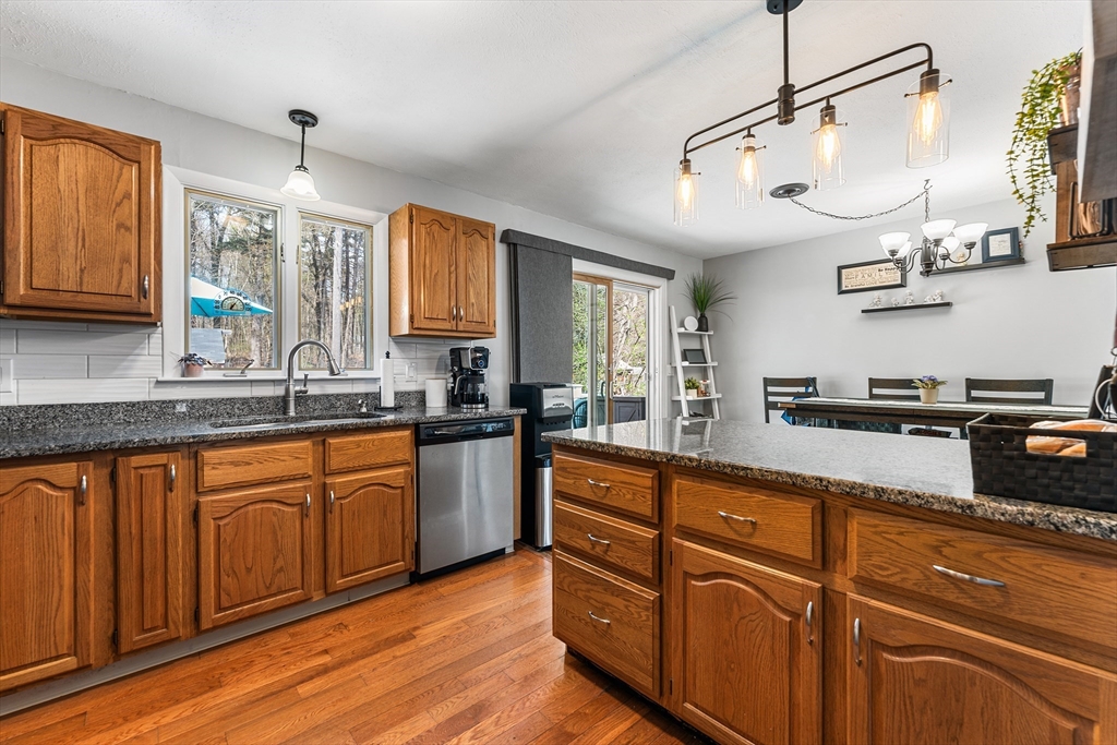 24 Priscilla Road Hopkinton, MA 01748 - Photo 4 of 42