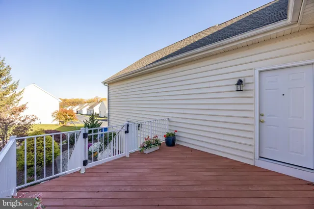 a view of a terrace with sky view