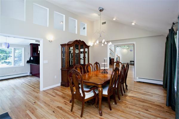 27 Loring Road Weston, MA 02493 - Photo 8 of 28 Gallery Image 8