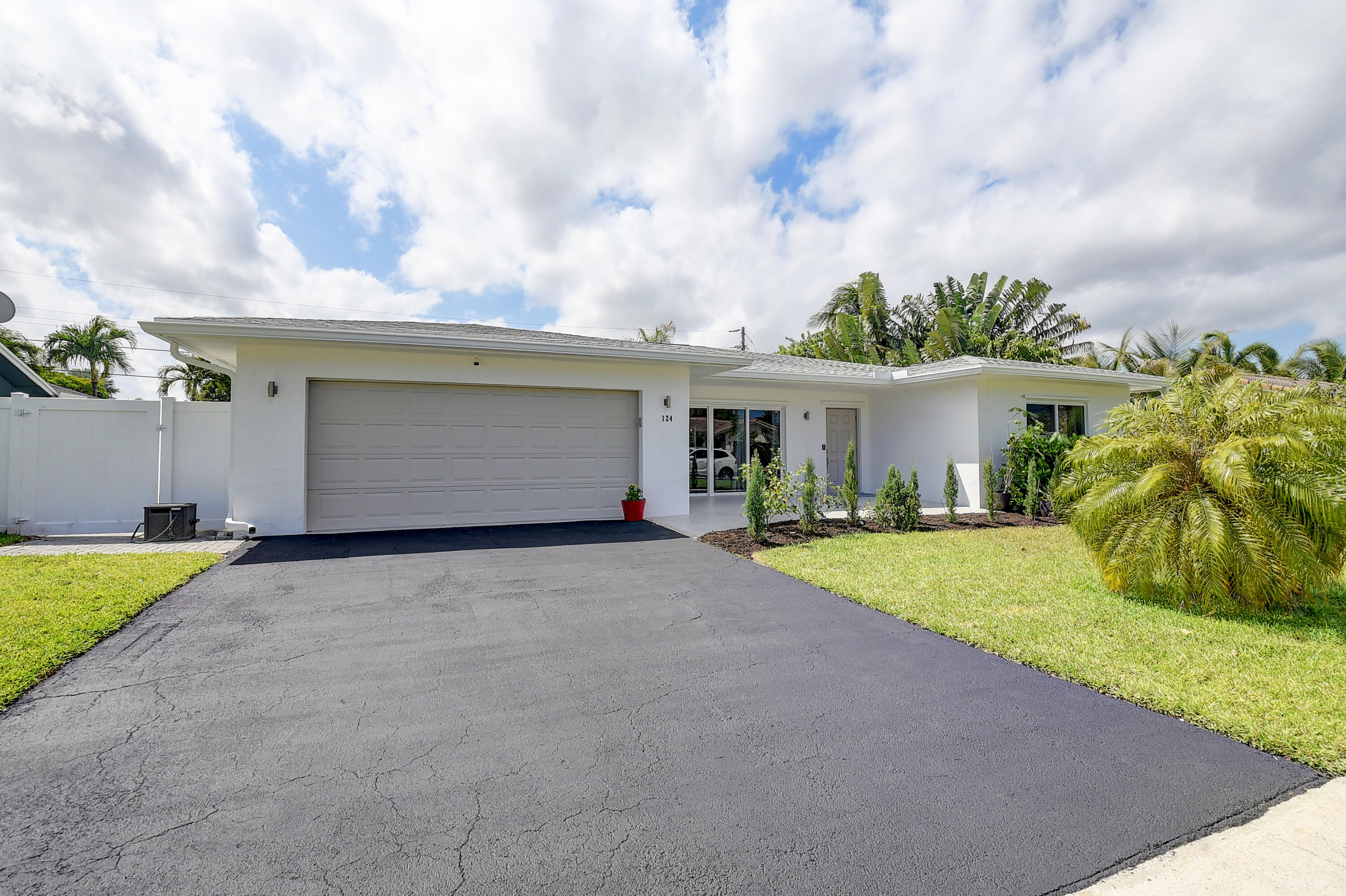 124 Orchard Ridge Lane Boca Raton, FL 33431 - Photo 4 of 41 02_dsc_4513_4_5_6_7