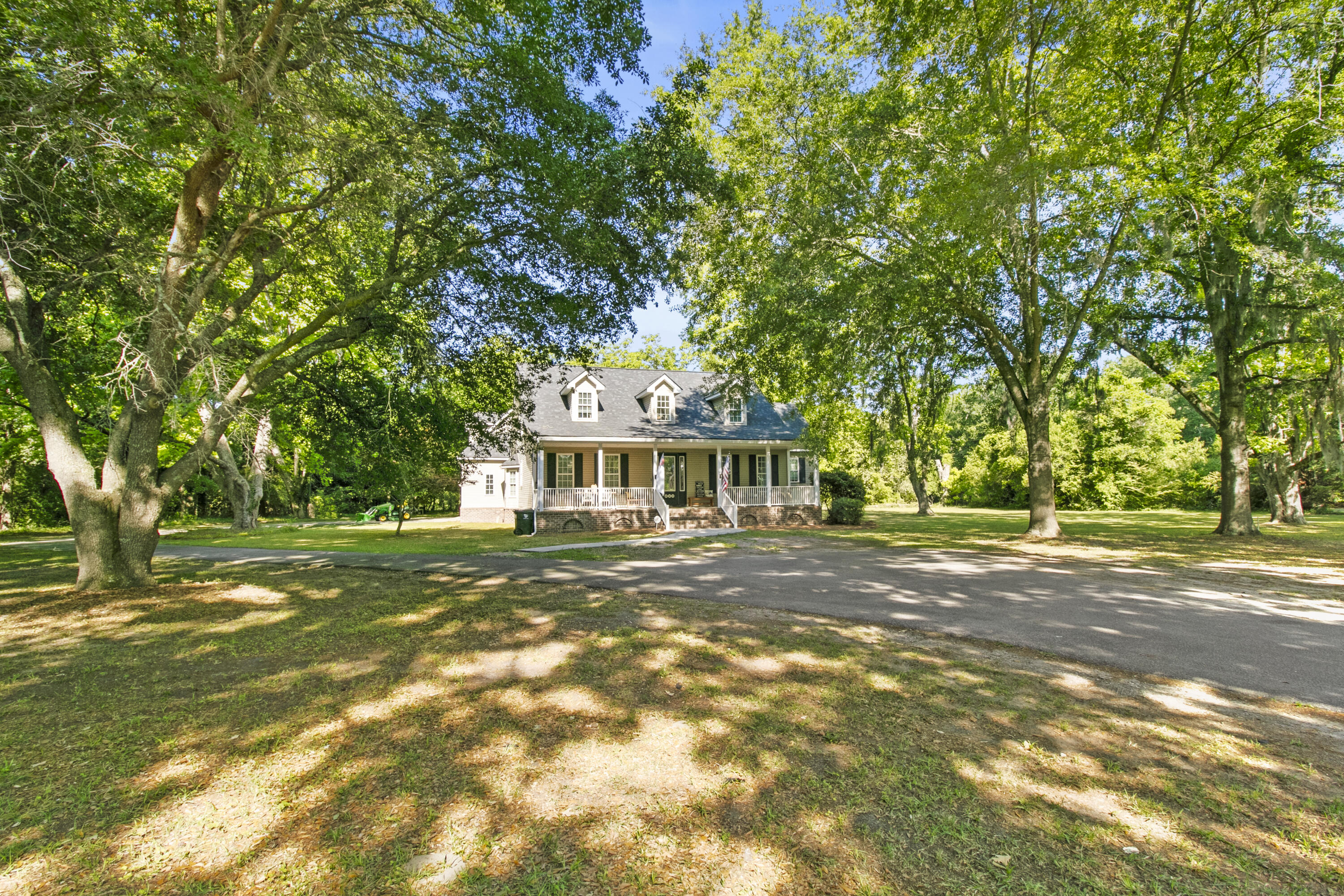 643 Broughton Road Moncks Corner, SC 29461 - Photo 4 of 74 IMG_8418