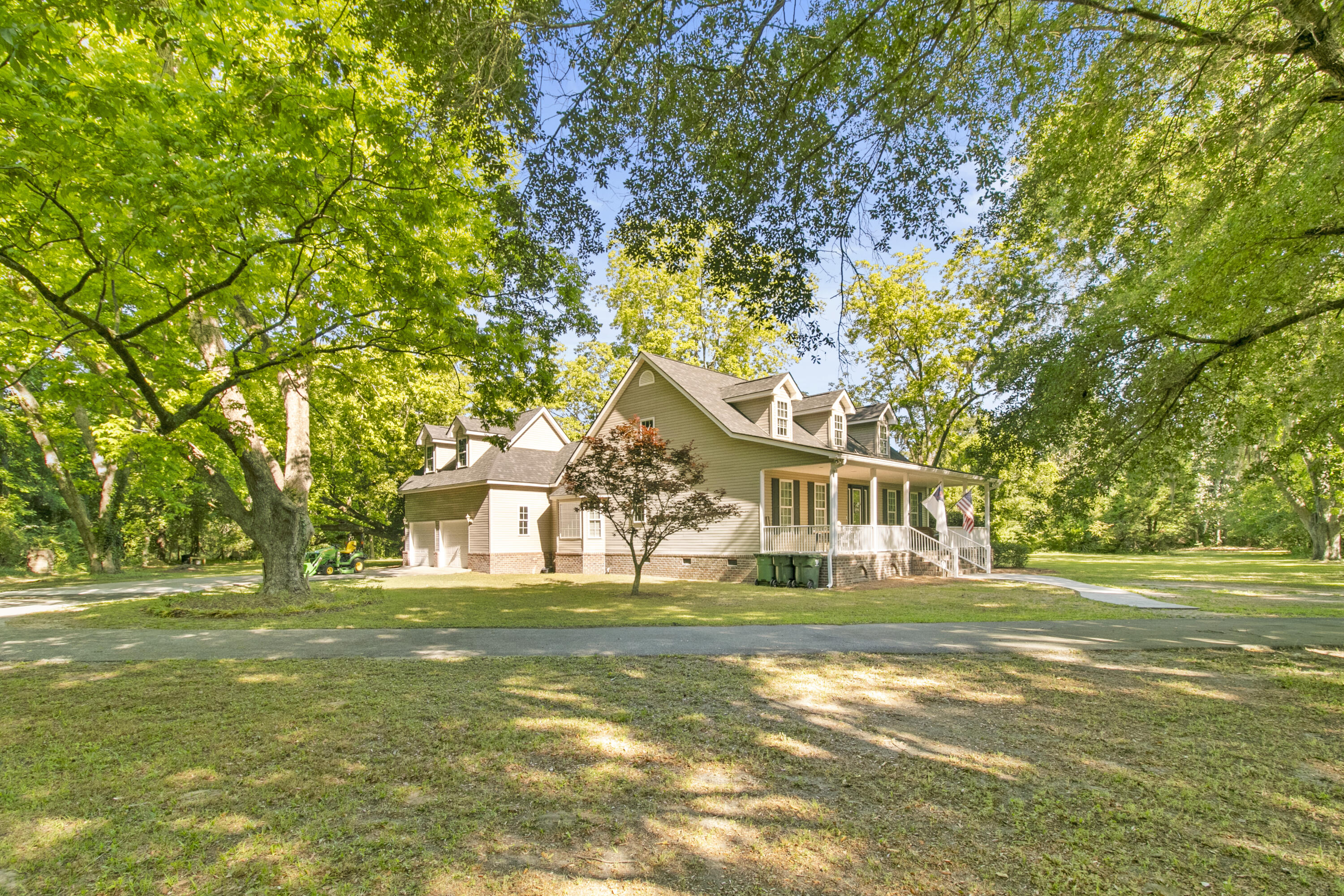 643 Broughton Road Moncks Corner, SC 29461 - Photo 5 of 74 IMG_8438