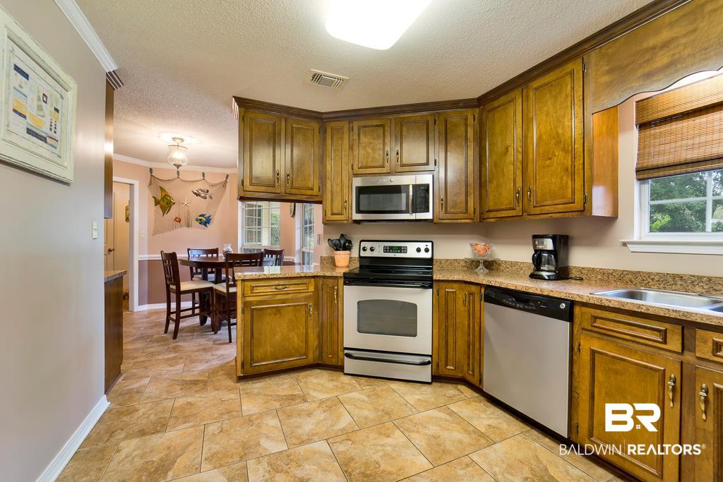 115 Wild Oak Drive Daphne, AL 36526 - Photo 7 of 22 Kitchen