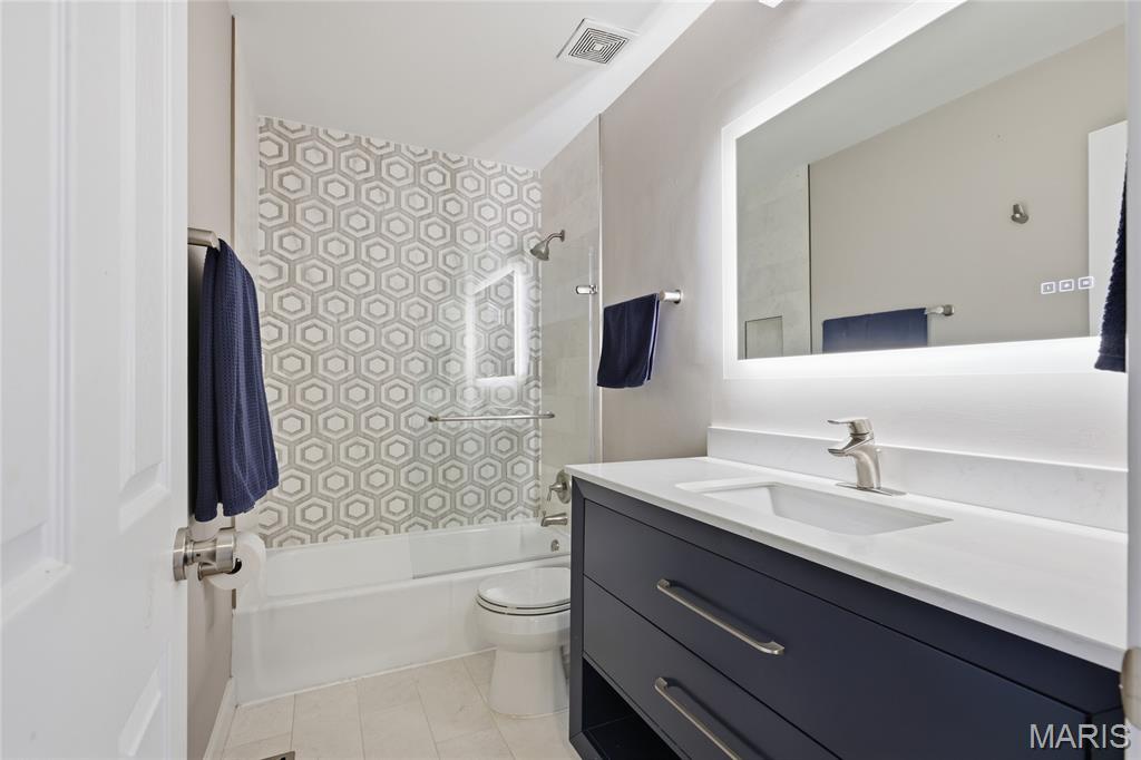 957 North Spoede Road Creve Coeur, MO 63146 - Photo 16 of 30