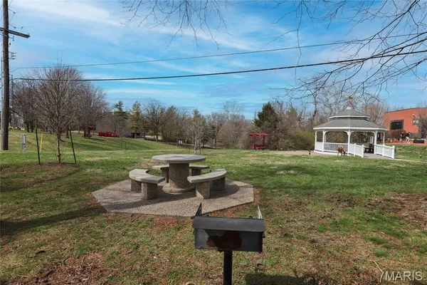 $534,900 | 957 North Spoede Road, Creve Coeur, MO 63146