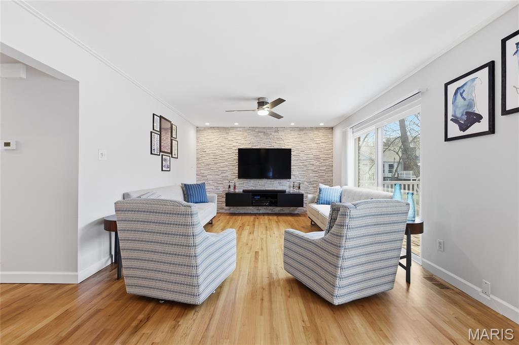 957 North Spoede Road Creve Coeur, MO 63146 - Photo 8 of 30