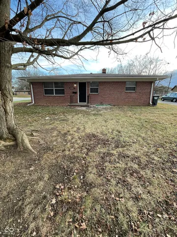 $950 | 622 Brewer Place, Greenwood, IN 46142