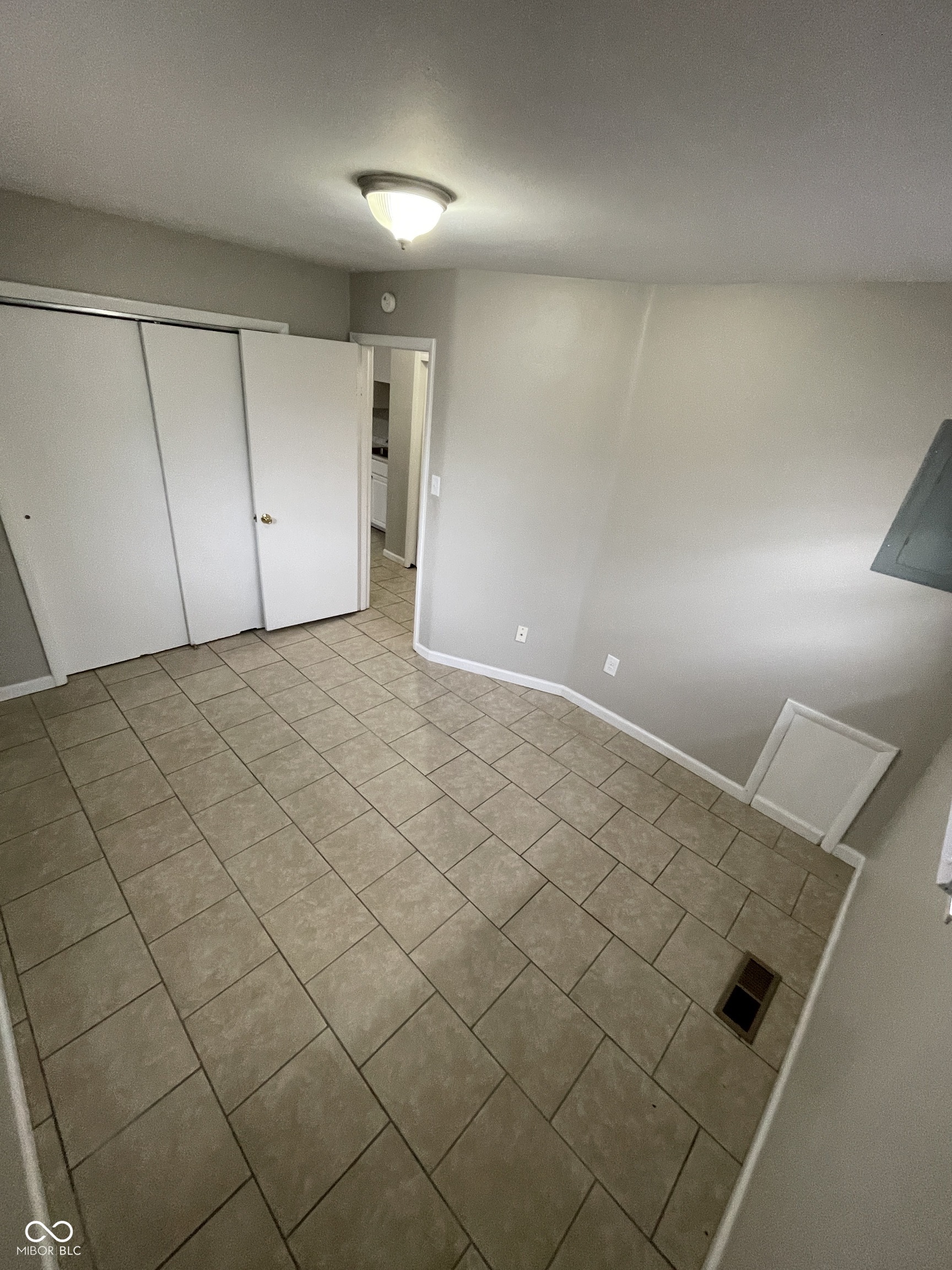 622 Brewer Place Greenwood, IN 46142 - Photo 9 of 11