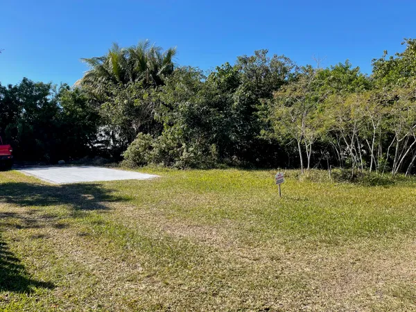 $299,000 | 28168 Julia Avenue, Summerland Key, FL 33042