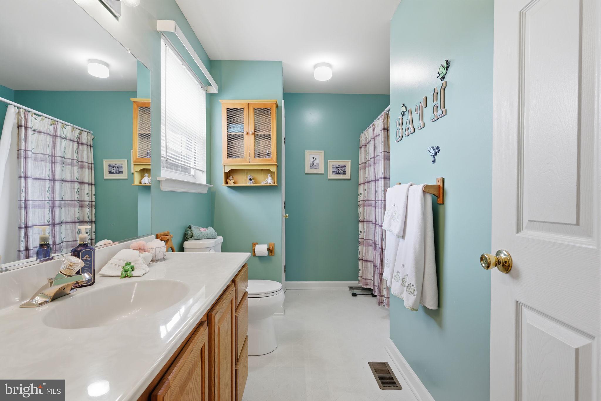 2 Freedom Way Upper Chichester, PA 19061 - Photo 19 of 42