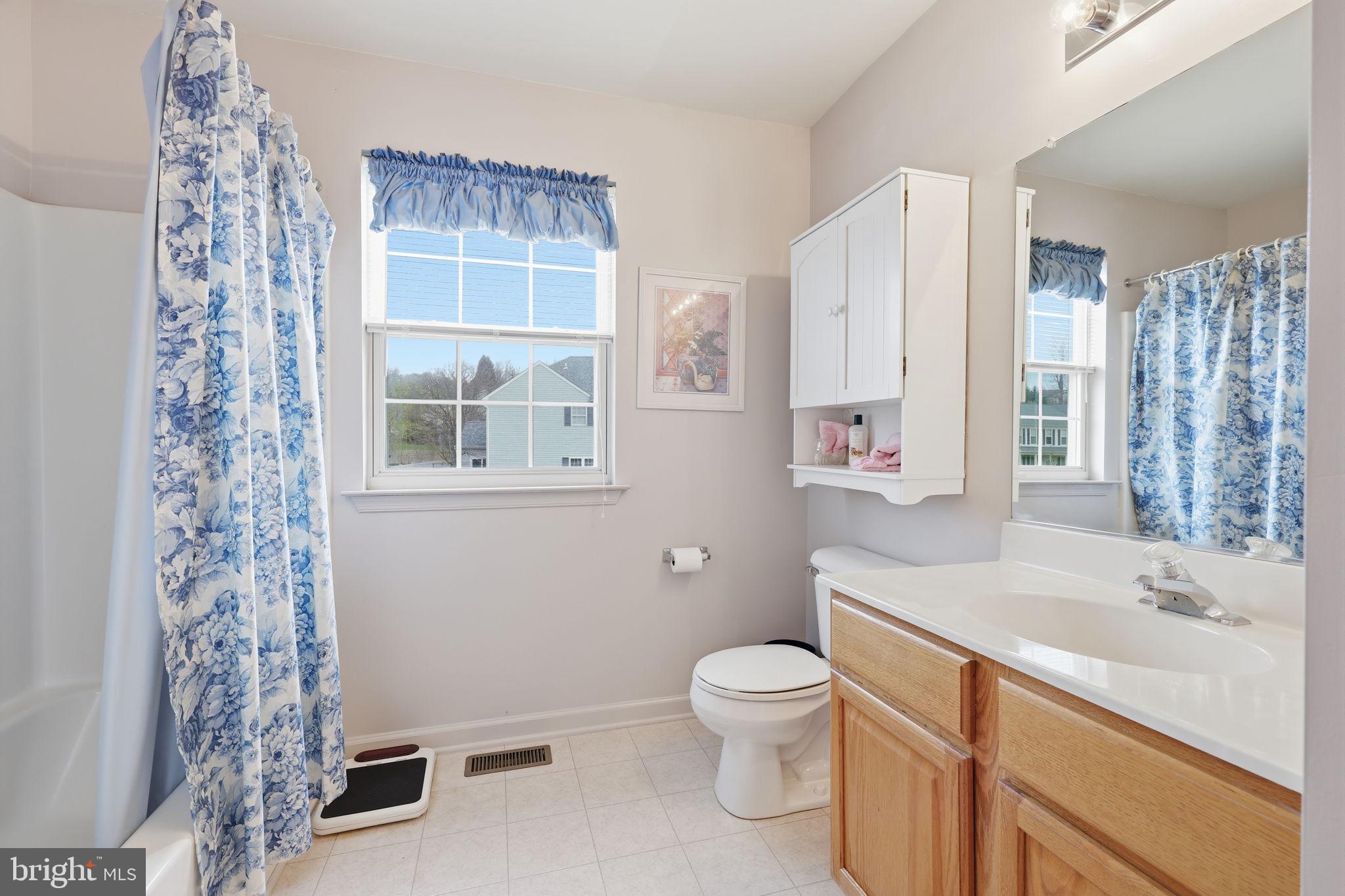 2 Freedom Way Upper Chichester, PA 19061 - Photo 23 of 42