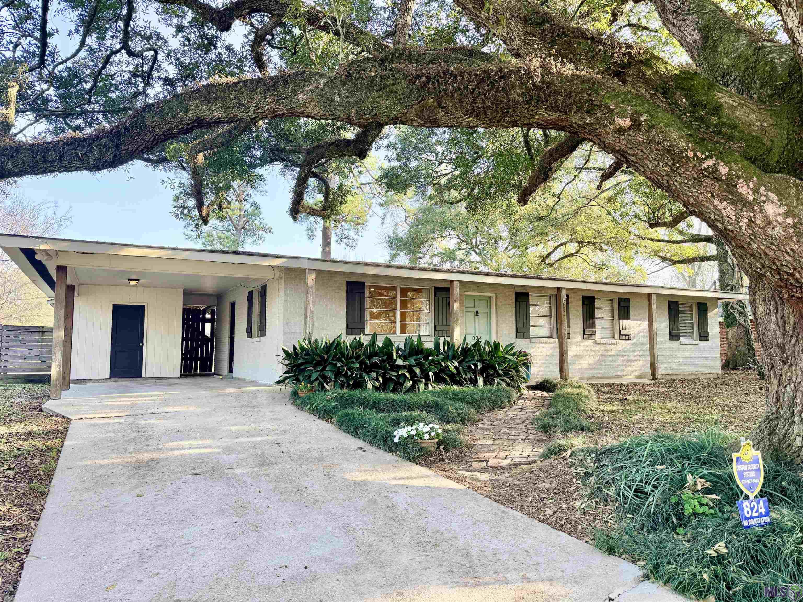 824 Highland Park Drive Baton Rouge, LA 70808 - Photo 2 of 11