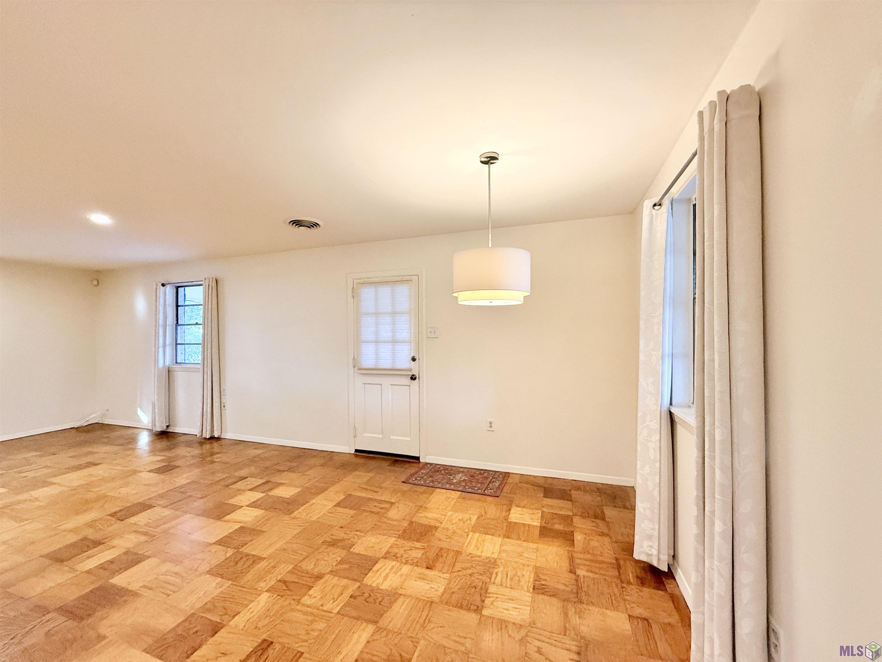 824 Highland Park Drive Baton Rouge, LA 70808 - Photo 4 of 11