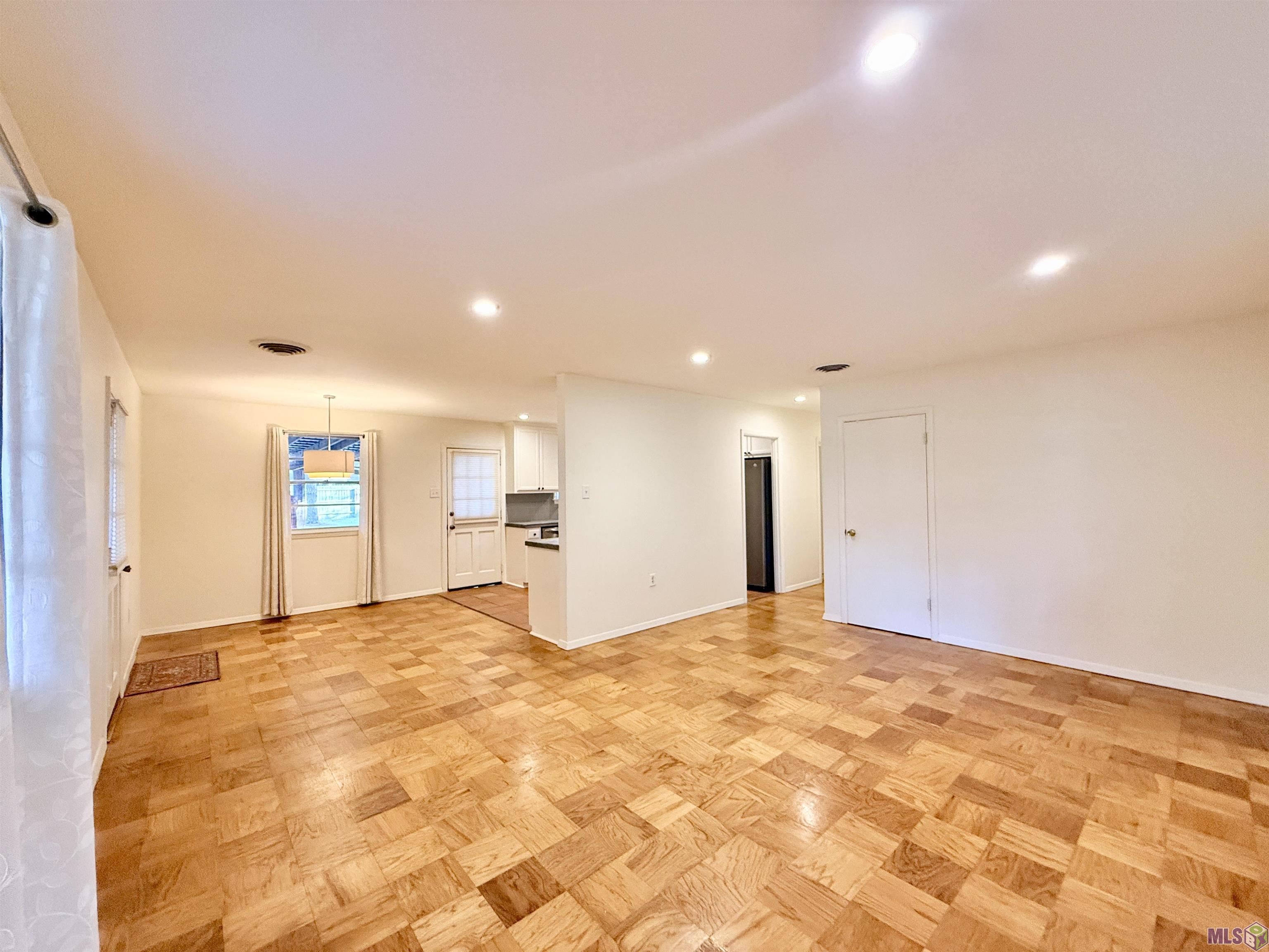 824 Highland Park Drive Baton Rouge, LA 70808 - Photo 6 of 11