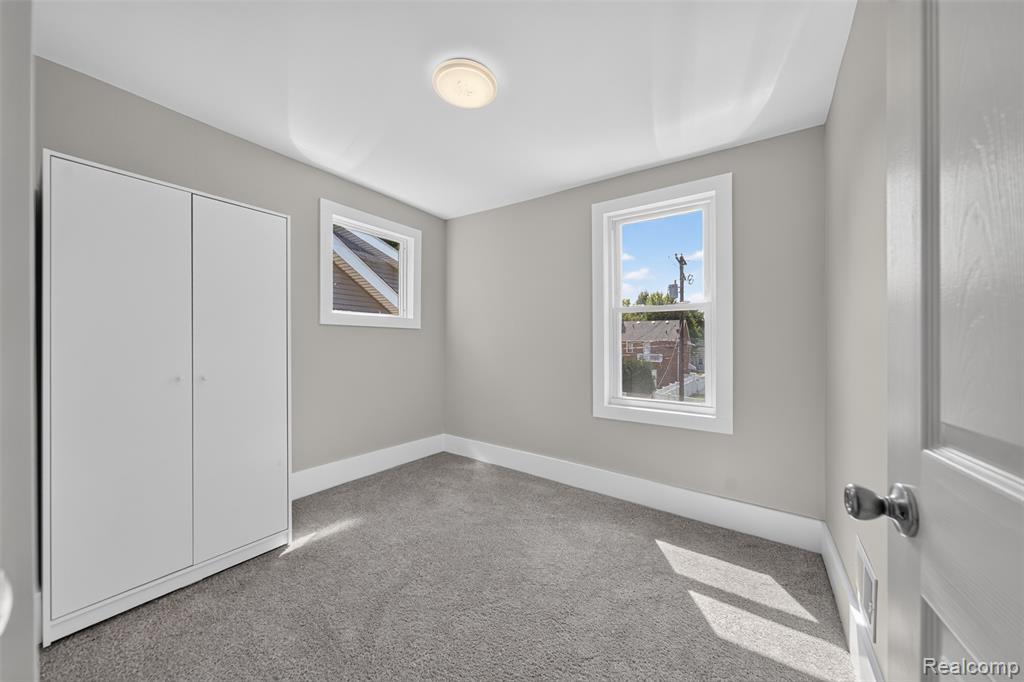 761 Columbia Road Berkley, MI 48072 - Photo 22 of 29 Gallery Image 22