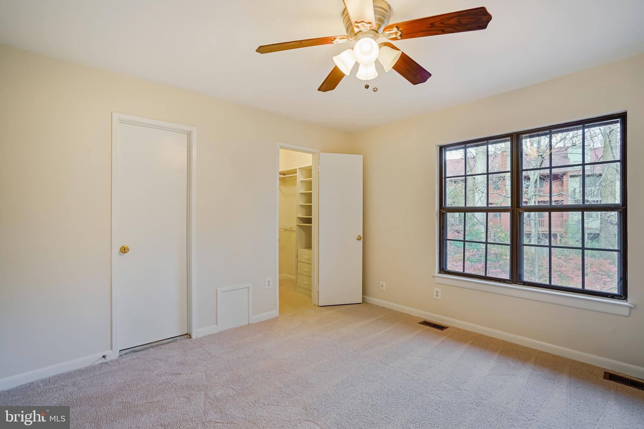 2023 Headlands Circle Reston, VA 20191 - Photo 19 of 44 Generous primary bedroom w/walk-in closet, bath
