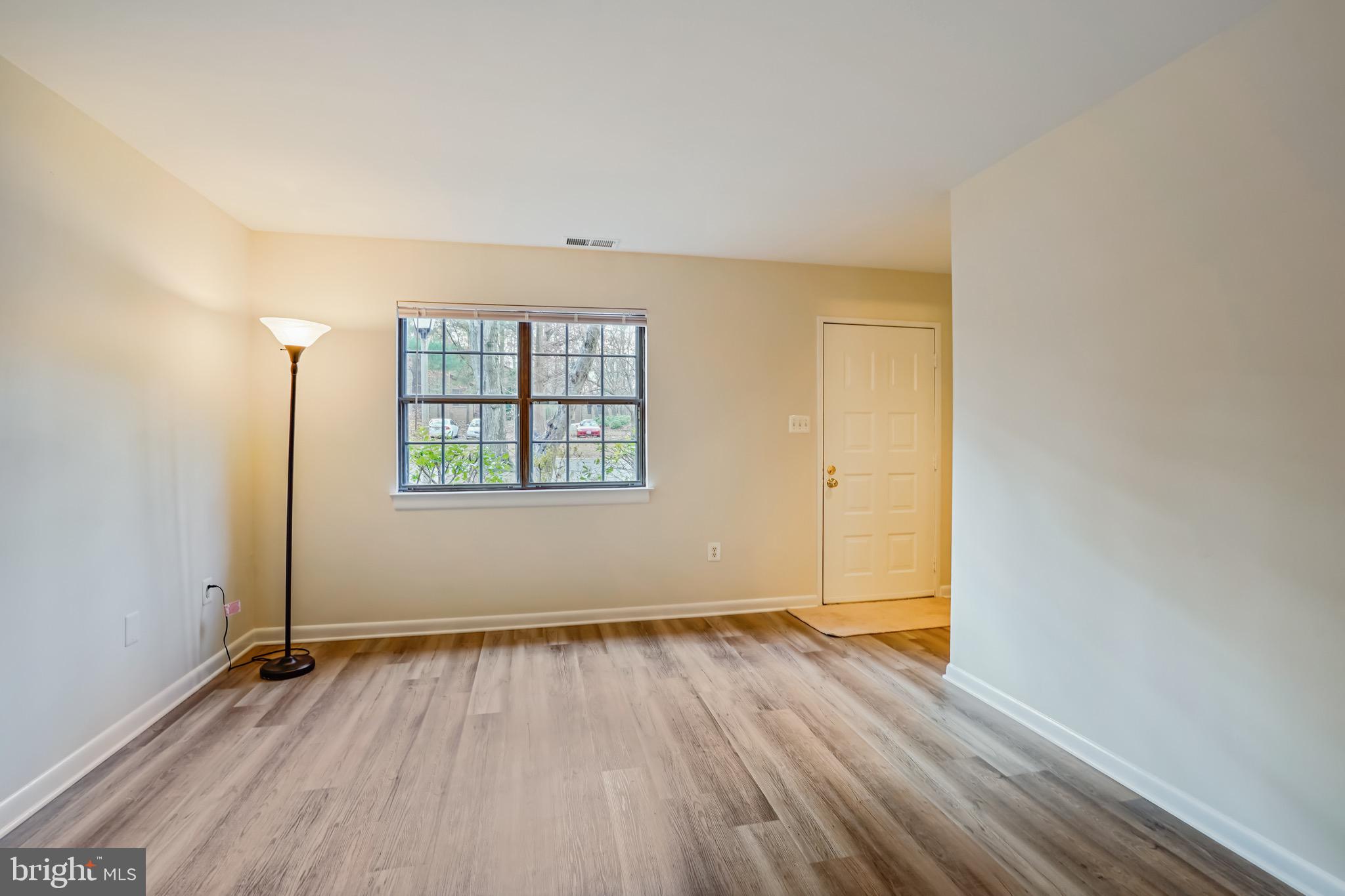 2023 Headlands Circle Reston, VA 20191 - Photo 5 of 44 New LVP flooring throughout main level