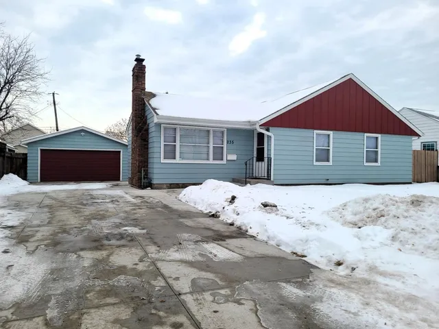 $2,100 | 235 9th Street South, South St. Paul, MN 55075