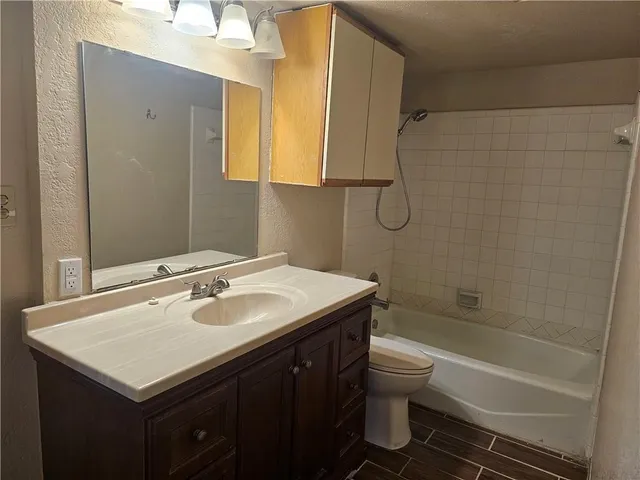 $2,300 | 2011 Pecan Drive, Portland, TX 78374