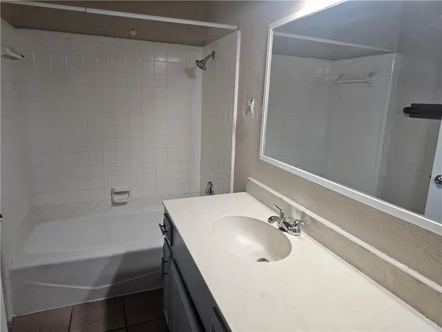 $2,300 | 2011 Pecan Drive, Portland, TX 78374