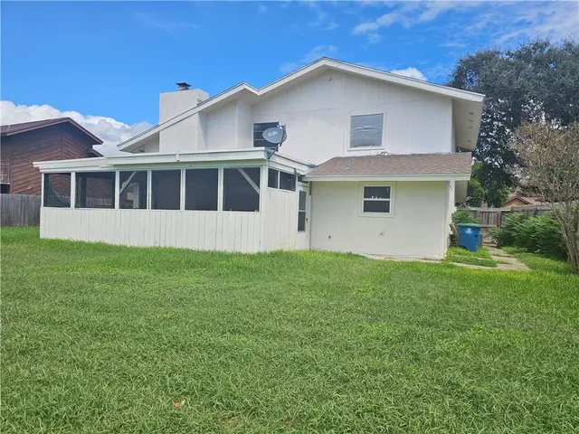 $2,300 | 2011 Pecan Drive, Portland, TX 78374