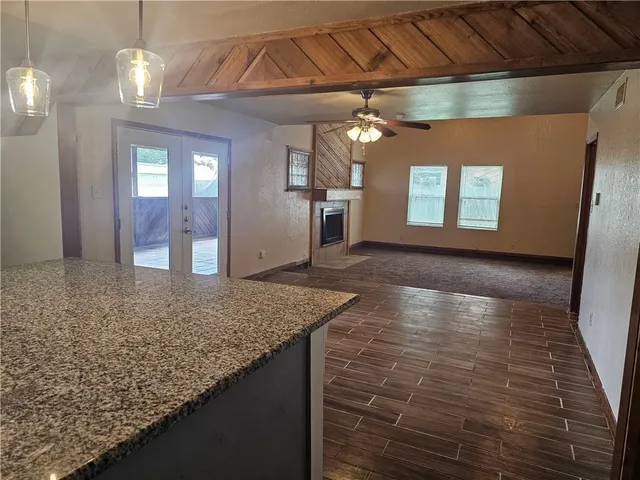 $2,300 | 2011 Pecan Drive, Portland, TX 78374