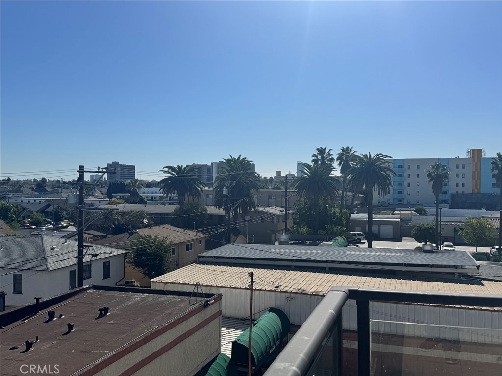 1598 Long Beach Long Beach, CA 90813 - Photo 6 of 6 a view of a city