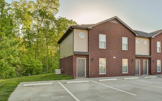 $1,295 | 2256 A McCormick Lane, Unit A, Clarksville, TN 37040