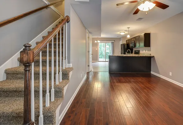 a view of entryway and kitchen