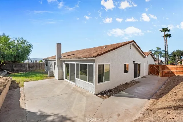 $639,900 | 2905 Overland Court, Highland, CA 92346