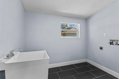 $379,900 | 3301 North 12th Street, Tampa, FL 33605