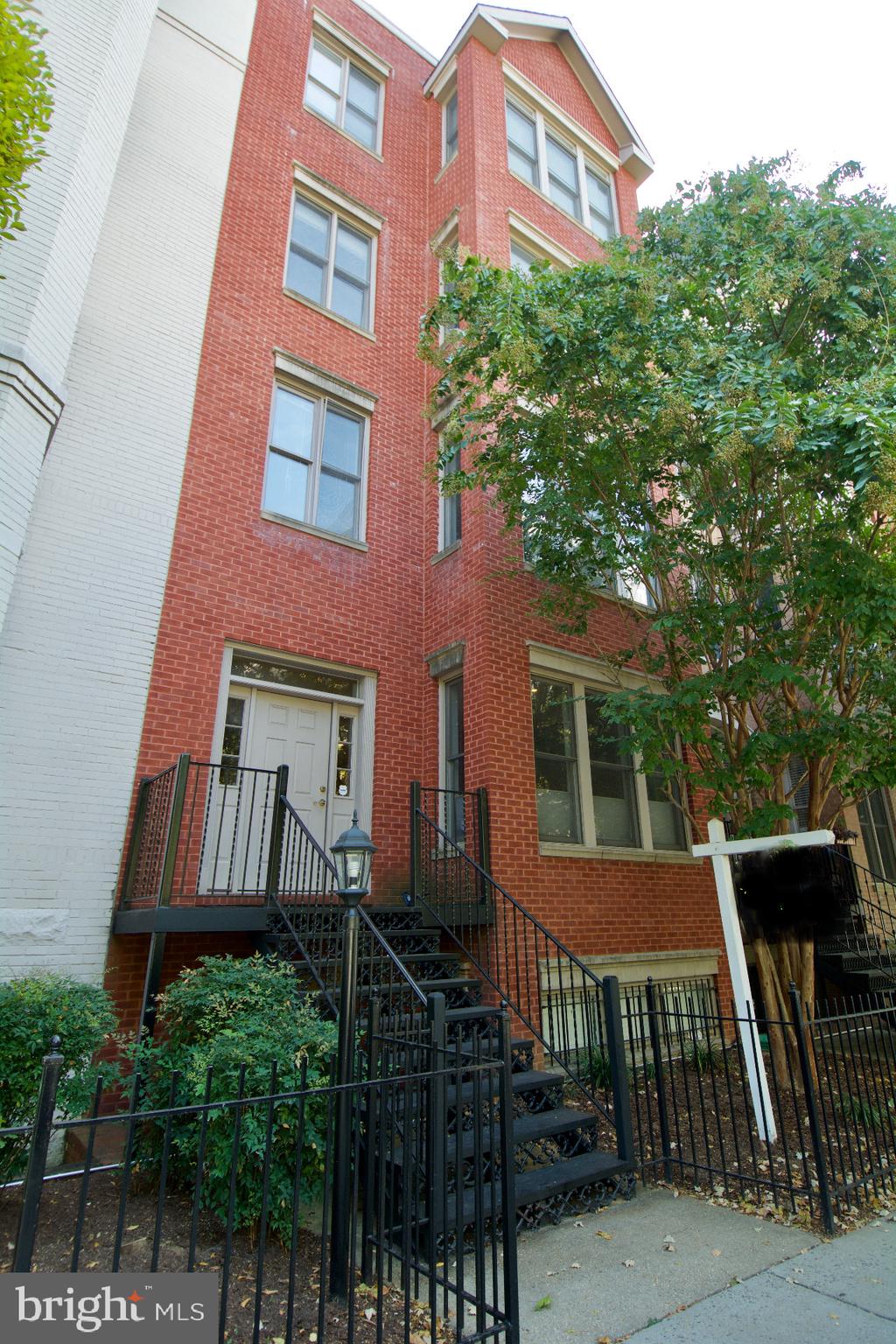 1229 12th Street Northwest, Unit 103 Washington, DC 20005 - Photo 2 of 40