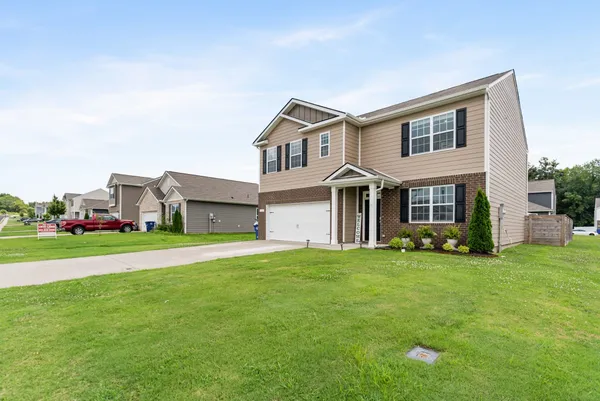 $415,000 | 125 Stammer Farms Boulevard, Chapel Hill, TN 37034