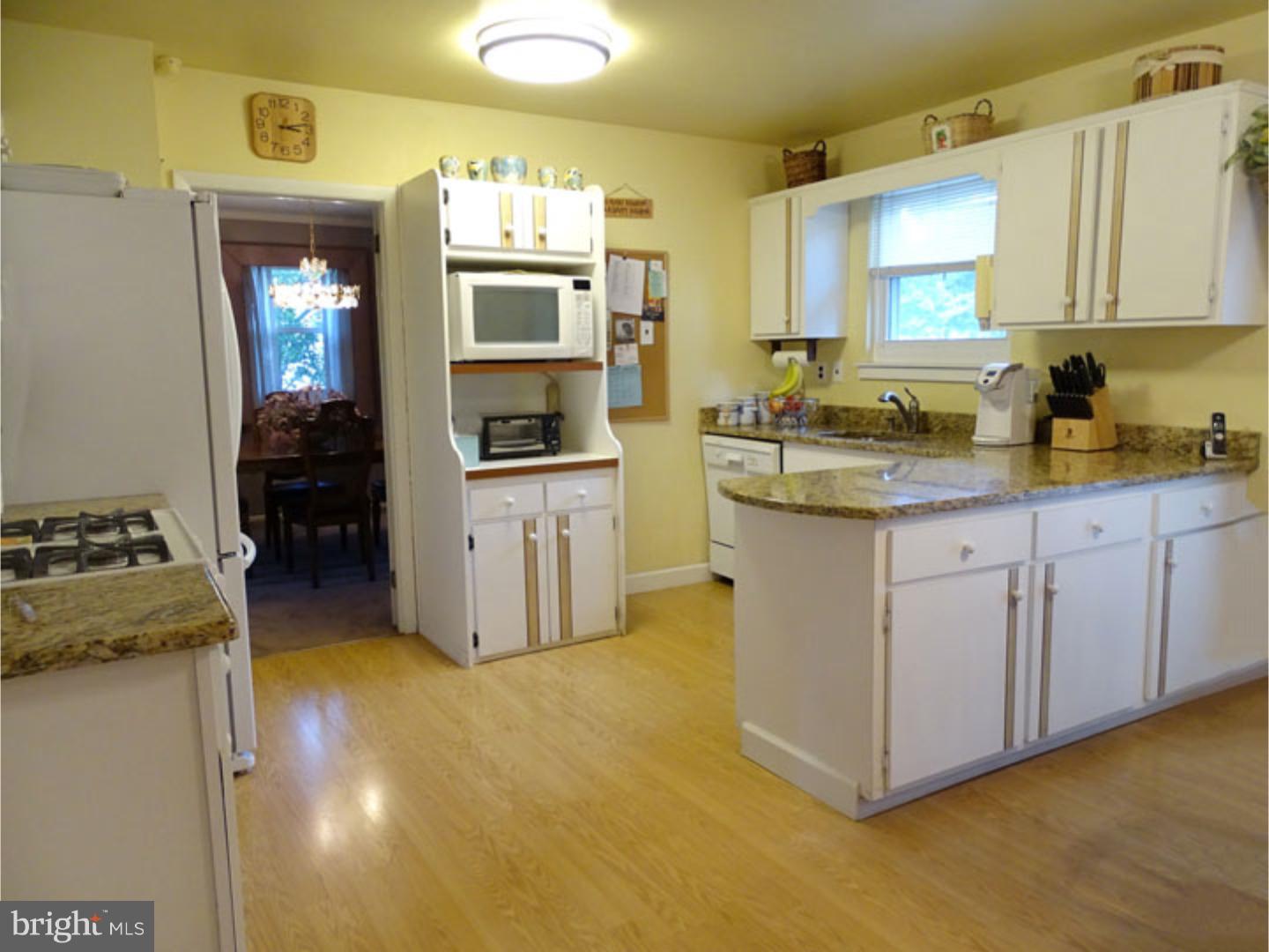764 Stephen Road Warminster, PA 18974 - Photo 6 of 24 Kitchen