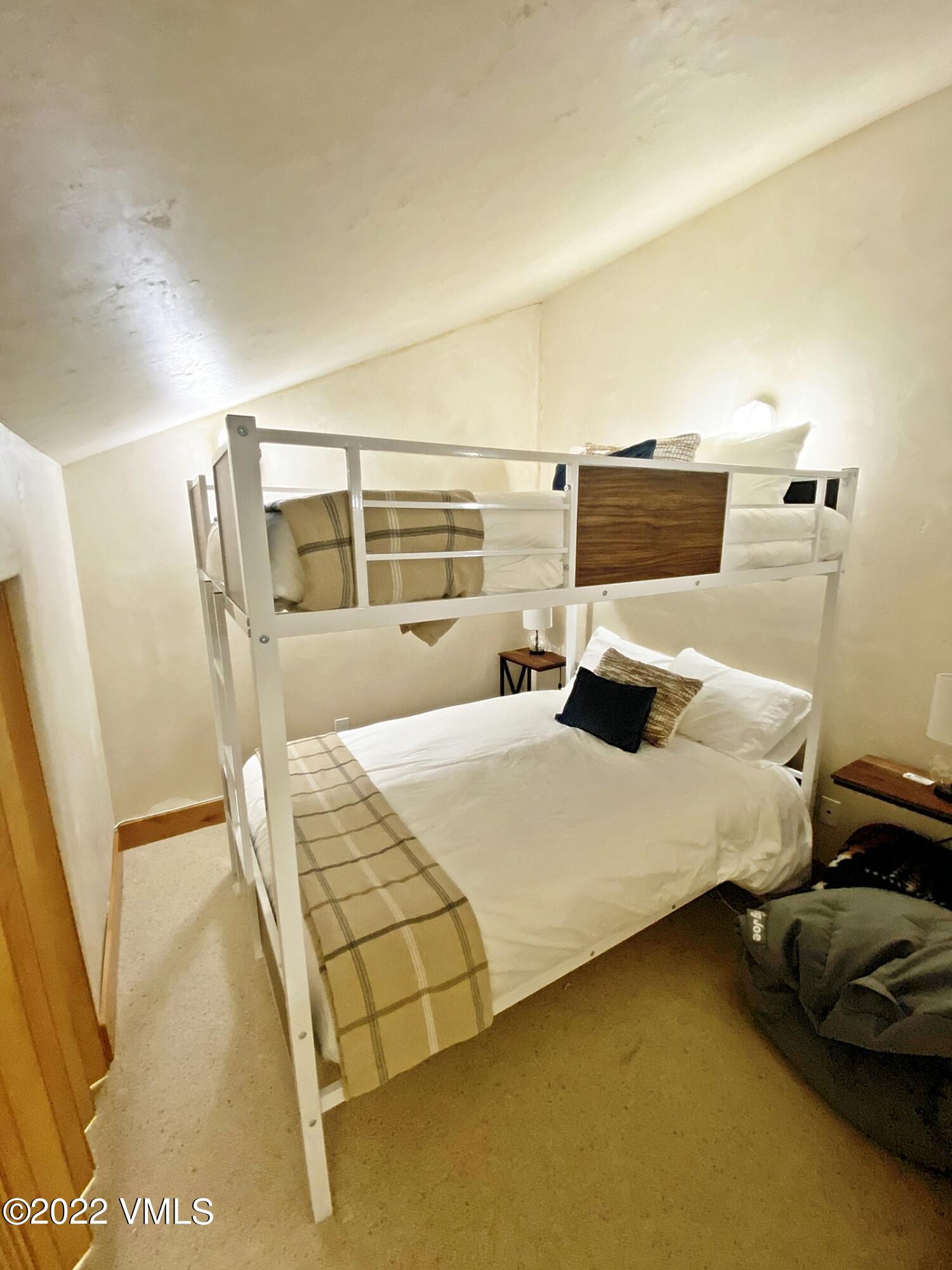 1881 Lions Ridge Loop, Unit 25 Vail, CO 81657 - Photo 11 of 31 Upstairs Bunks Double beds