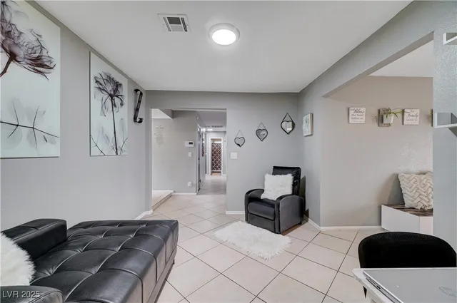 $2,500 | 2829 Michael Way, Las Vegas, NV 89108