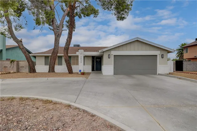 $2,500 | 2829 Michael Way, Las Vegas, NV 89108