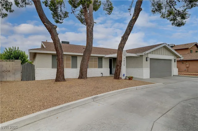 $2,500 | 2829 Michael Way, Las Vegas, NV 89108