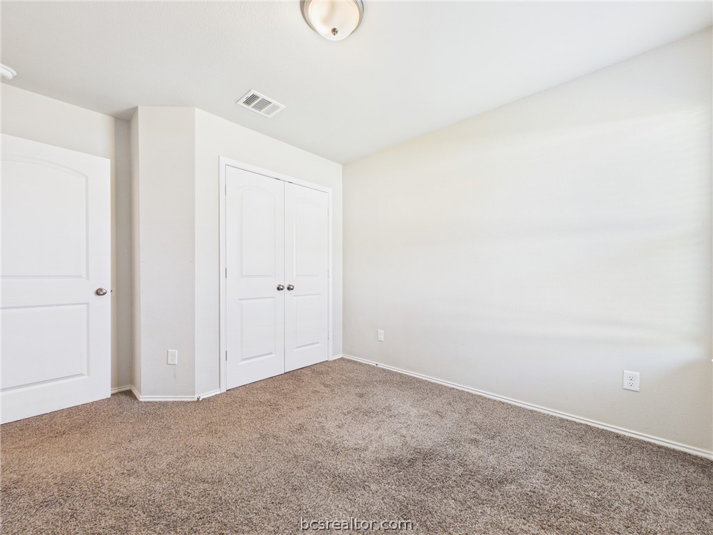 812 Mockingbird Street Navasota, TX 77868 - Photo 10 of 19