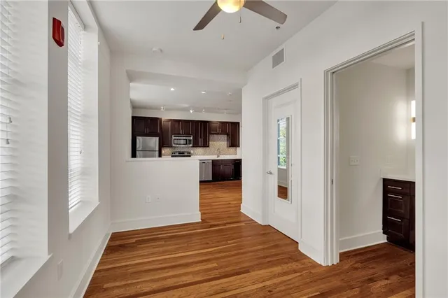 $1,395 | 833 Howard Avenue, Unit 300, New Orleans, LA 70113