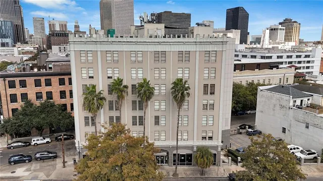 $1,395 | 833 Howard Avenue, Unit 300, New Orleans, LA 70113