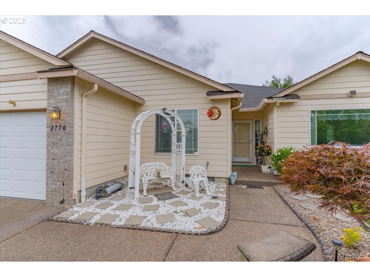 1776 Antelope Circle Southwest Albany, OR 97321 - Photo 5 of 40