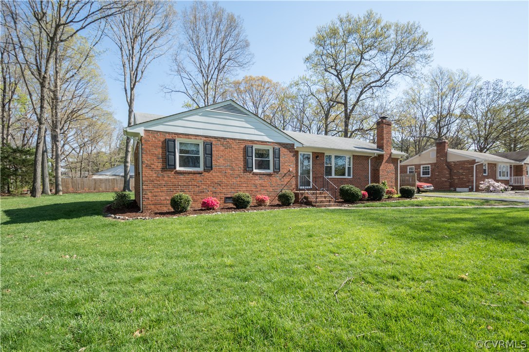 8630 Sutherland Road North Chesterfield, VA 23236 - Photo 2 of 36 Gallery Image 2