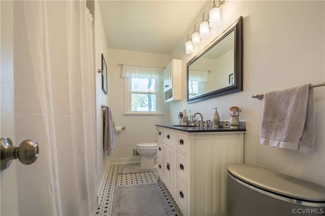 8630 Sutherland Road North Chesterfield, VA 23236 - Photo 31 of 36 Gallery Image 31
