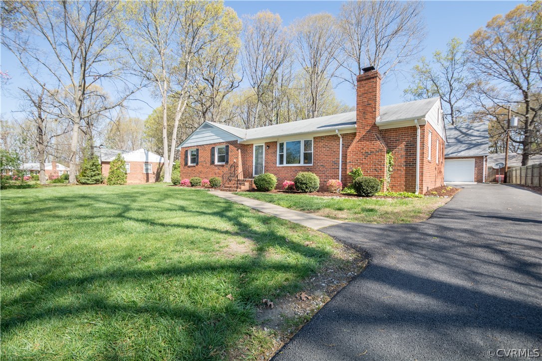 8630 Sutherland Road North Chesterfield, VA 23236 - Photo 4 of 36 Gallery Image 4