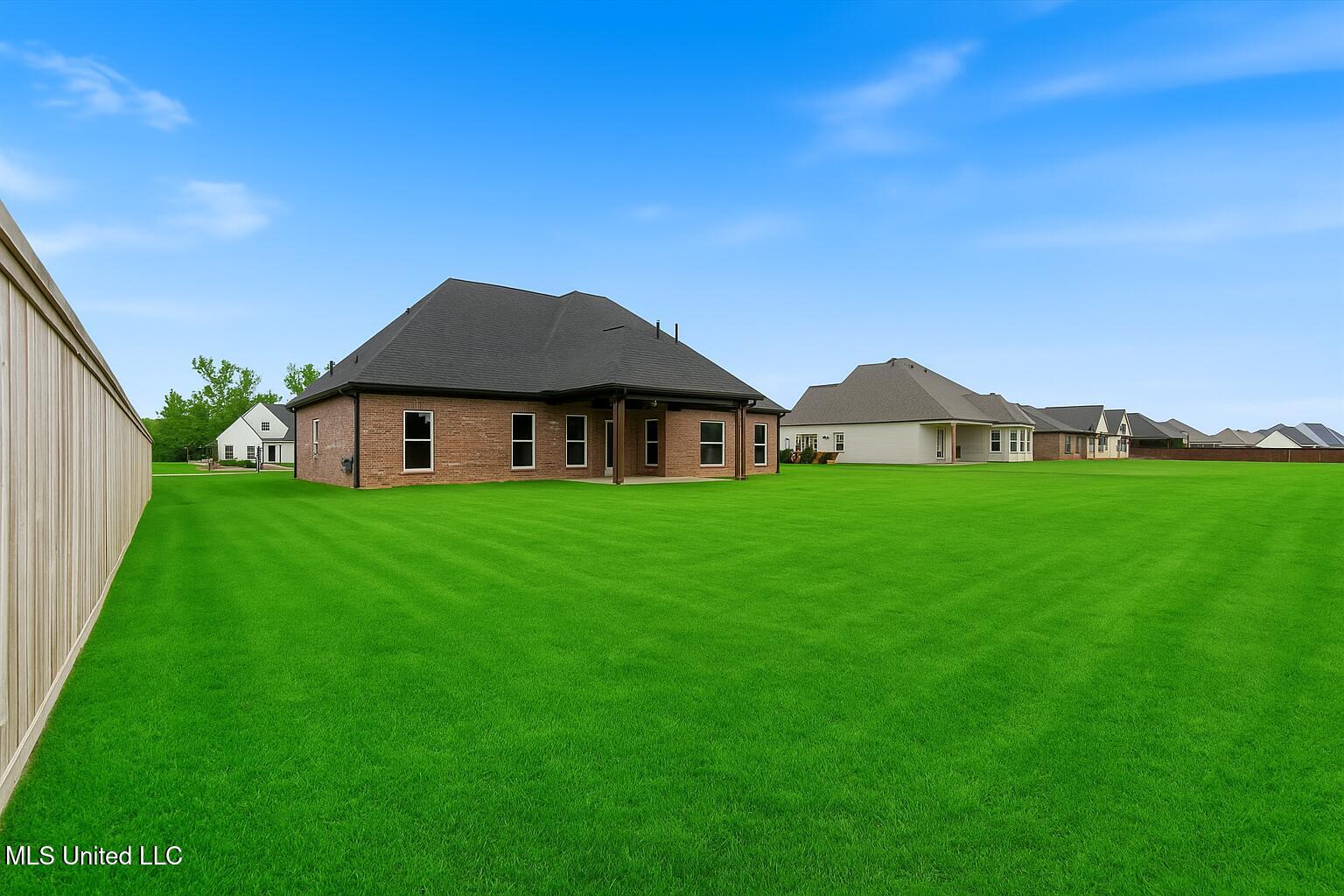 5125 Reserve Way Hernando, MS 38632 - Photo 37 of 38 back yard