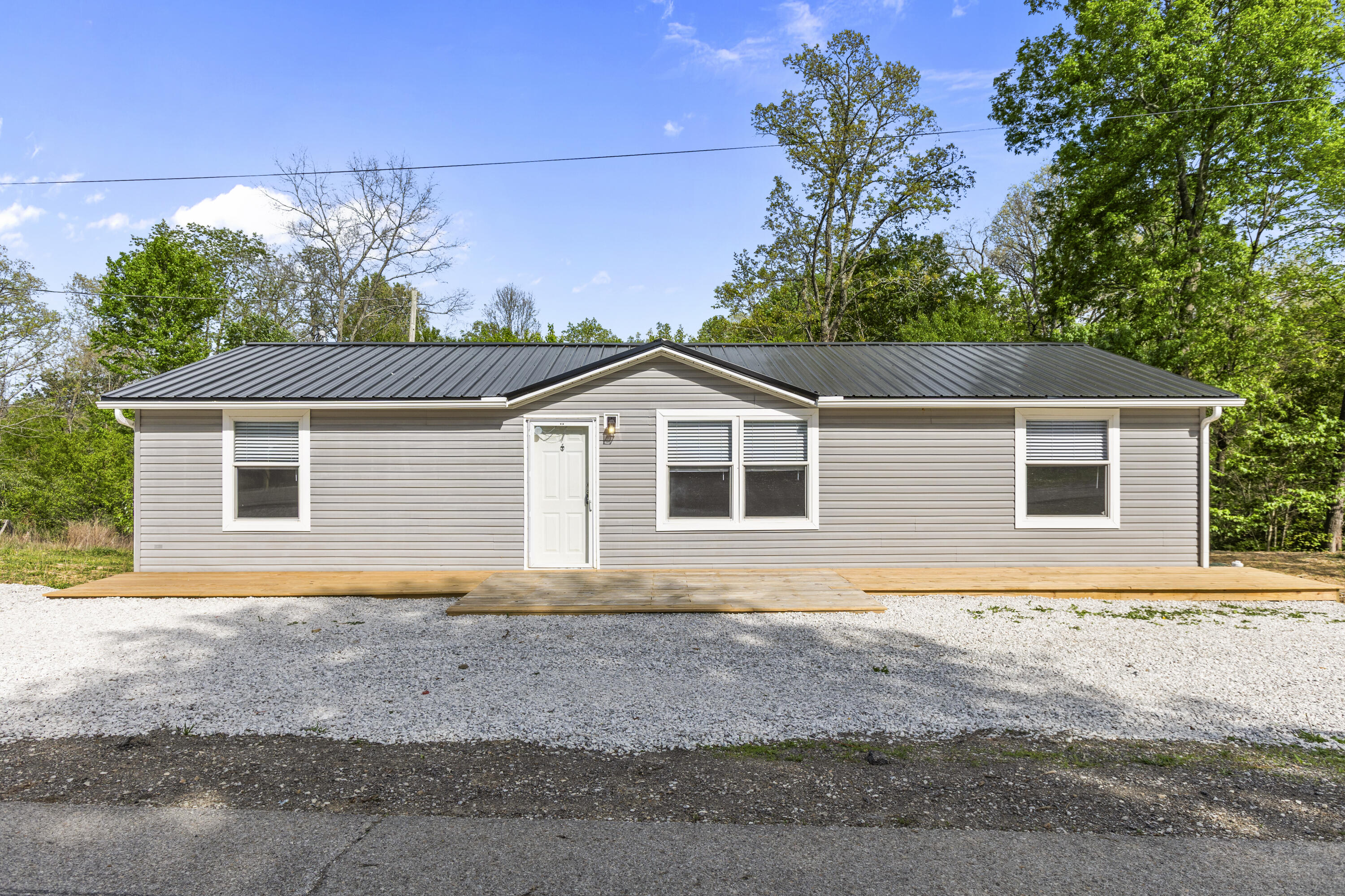 1074 Jones Road Clay City, KY 40312 - Photo 2 of 34 I82A0782